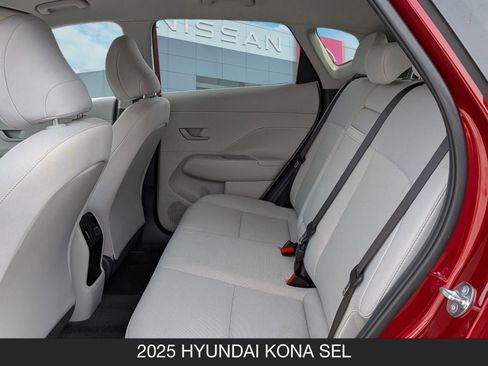 Used 2025 Hyundai Kona SEL image 16