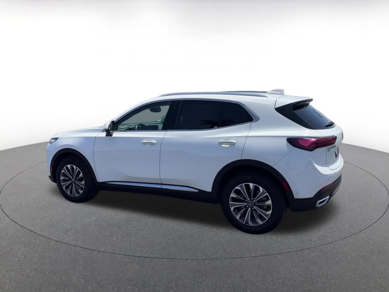Used 2024 Buick Envision Preferred AWD/4WD image 9