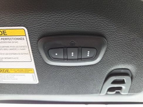 Used 2022 Jeep Gladiator Overland w/ Cold Weather Group image 12