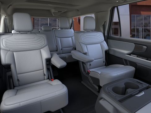 New 2026 Ford Expedition Max Platinum w/ Platinum Ultimate Package AWD/4WD image 11
