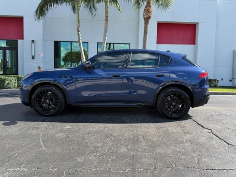 Used 2025 Maserati Grecale Modena image 14