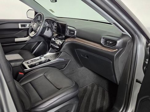 Used 2023 Ford Explorer Limited w/ Equipment Group 301A image 39
