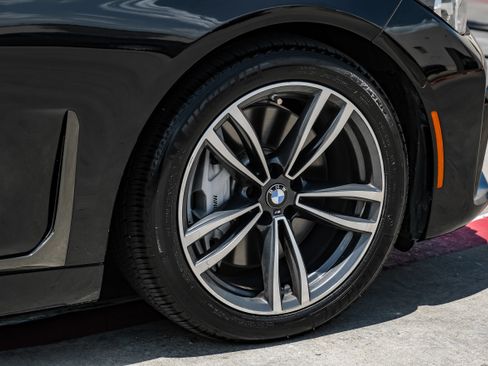 Used 2020 BMW 750i xDrive w/ Executive Package AWD/4WD image 51