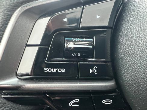 Used 2019 Subaru Outback 3.6R Limited image 21