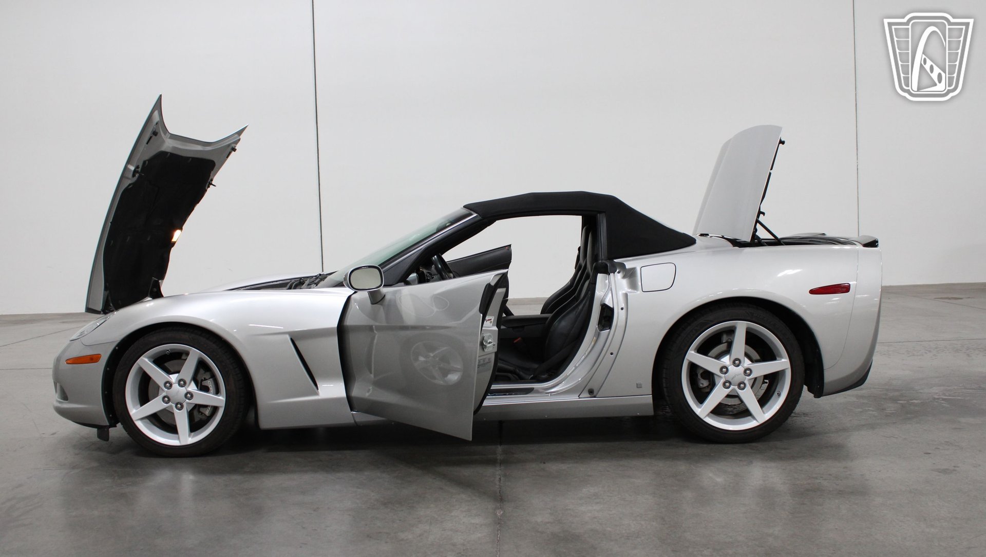 Used 2006 Chevrolet Corvette Convertible w/ Preferred Equipment Group RWD image 38