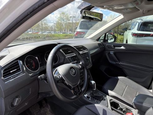 Used 2018 Volkswagen Tiguan SEL image 22