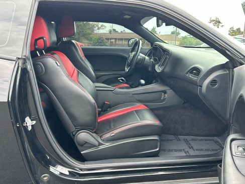Used 2018 Dodge Challenger SXT w/ Blacktop Package RWD image 29