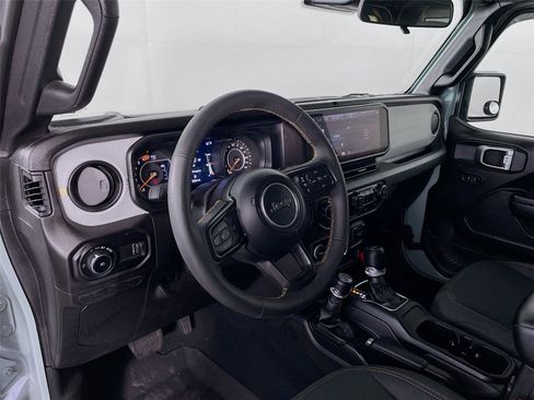Used 2024 Jeep Wrangler Sport S image 13