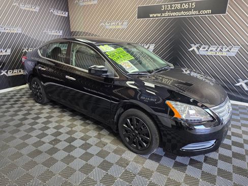 Used 2015 Nissan Sentra S image 9