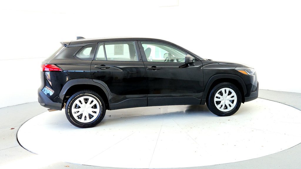 Certified 2024 Toyota Corolla Cross L AWD/4WD image 6