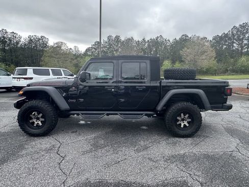 New 2023 Jeep Gladiator Rubicon w/ Cold Weather Group image 2