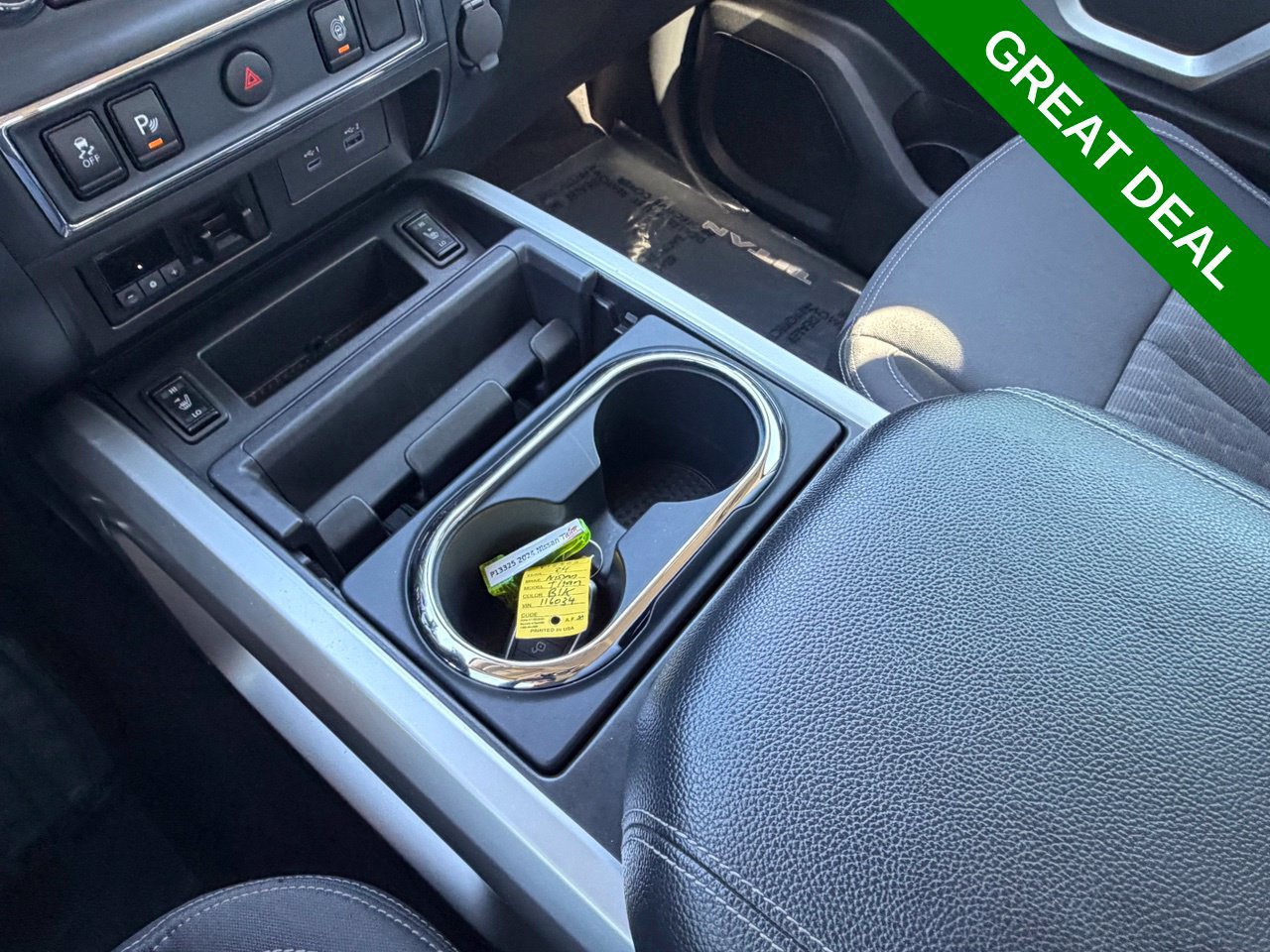Used 2024 Nissan Titan SV w/ SV Convenience Package RWD image 22