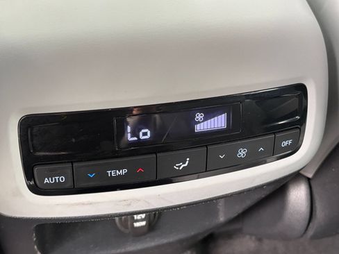 Used 2025 Hyundai Palisade SEL FWD image 27