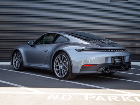 Used 2026 Porsche 911 Carrera RWD image 3