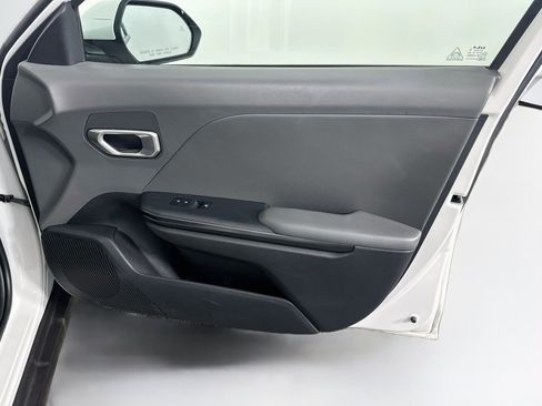 Used 2025 Kia K4 FWD image 32