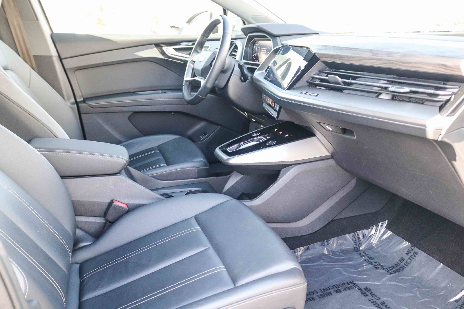 Certified 2023 Audi Q4 e-tron Premium w/ Convenience Package AWD/4WD image 18