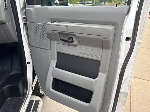 Used 2012 Ford E-250 and Econoline 250 w/ PWR Group RWD image 19