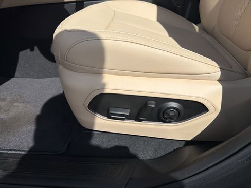 New 2026 Jeep Grand Cherokee Limited AWD/4WD image 19