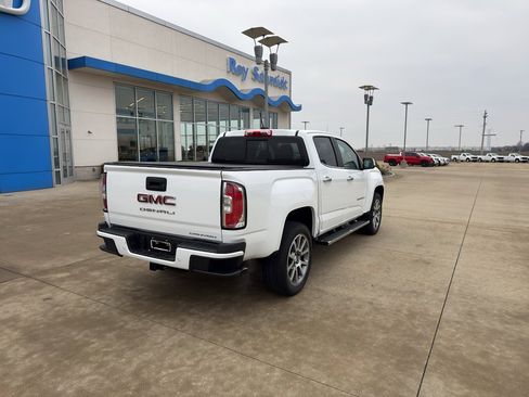 Used 2022 GMC Canyon Denali image 5