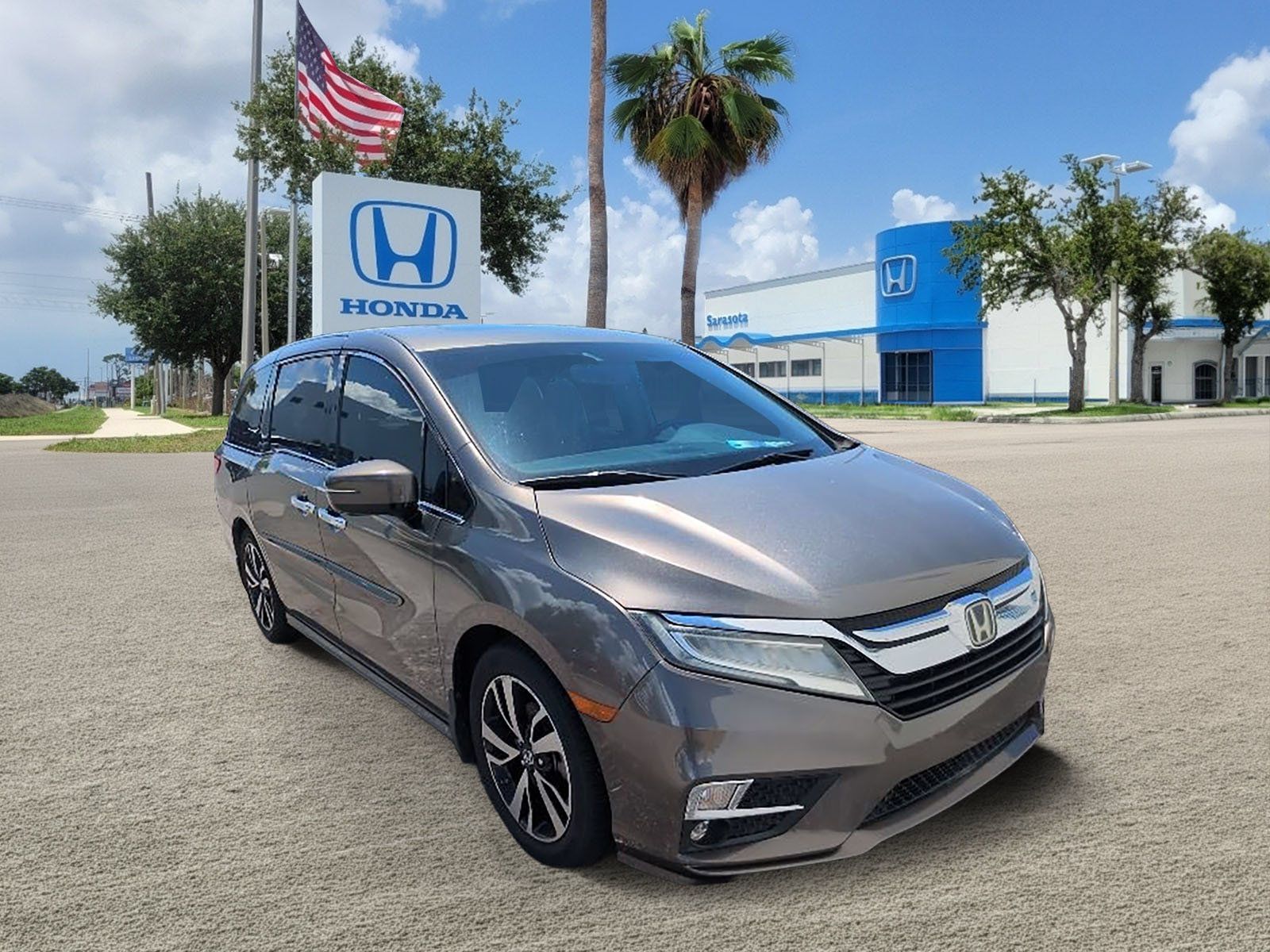 Used 2019 Honda Odyssey Elite image 1
