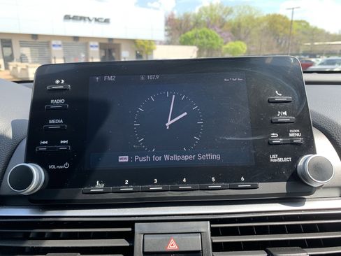 Used 2018 Honda Accord LX image 24