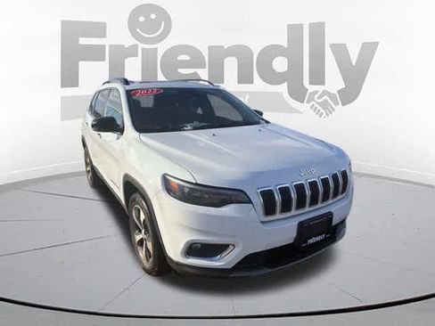 Used 2022 Jeep Cherokee Limited w/ Mopar Interior Package image 3