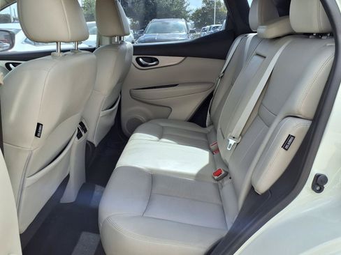 Used 2020 Nissan Rogue Sport SL w/ Premium Package FWD image 19