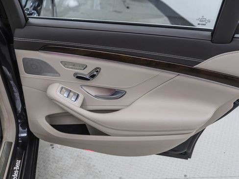 Used 2017 Mercedes-Benz S 550 4MATIC Sedan image 24