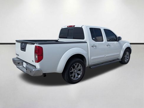 Used 2019 Nissan Frontier SL RWD image 4