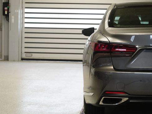 Used 2023 Lexus LS 500 LS 500 w/ Luxury Package image 10