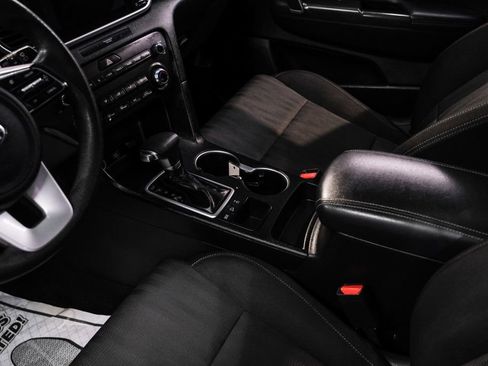 Used 2020 Kia Sportage LX image 24