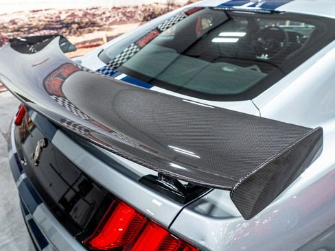 Used 2022 Ford Mustang Shelby GT500 w/ Carbon Fiber Track Pack image 33