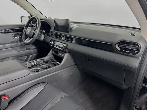 Used 2023 Honda Pilot Touring image 30