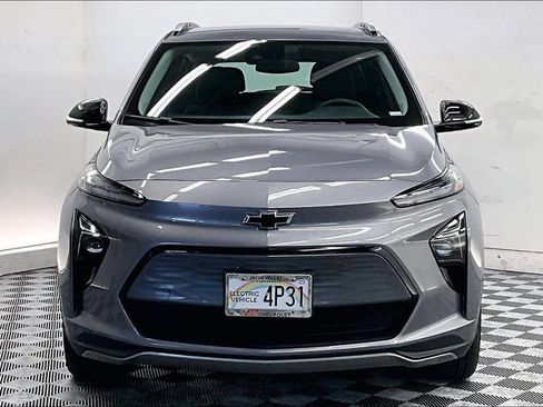 Used 2023 Chevrolet Bolt EUV LT FWD image 2