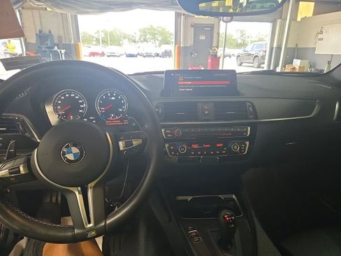 Used 2018 BMW M2 RWD image 11