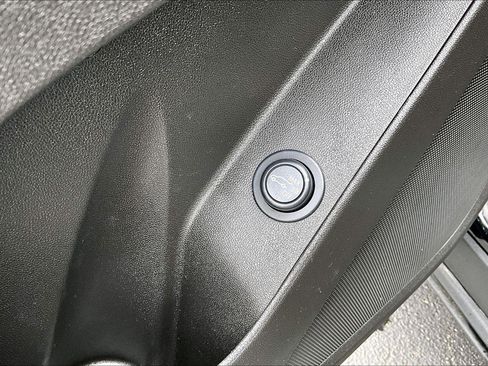 Used 2024 Chevrolet Equinox RS AWD/4WD image 37