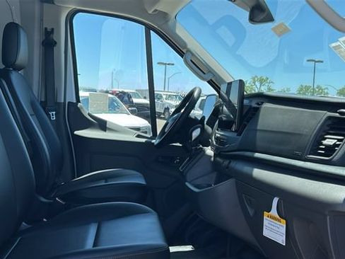 New 2026 Ford Transit 250 148 Medium Roof RWD image 11