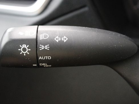 Used 2023 Toyota Corolla Cross LE image 25