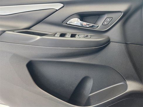 Used 2023 Chevrolet Bolt LT w/ Infotainment Package image 10