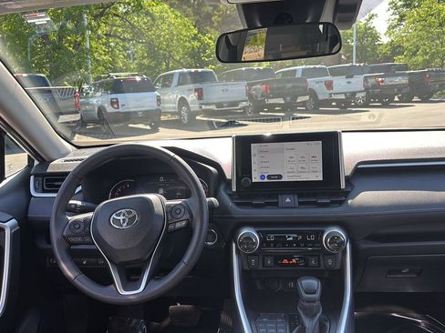 Used 2025 Toyota RAV4 XLE w/ Convenience Package AWD/4WD image 15