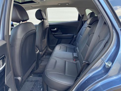 Used 2020 Kia Niro EX Premium FWD image 39