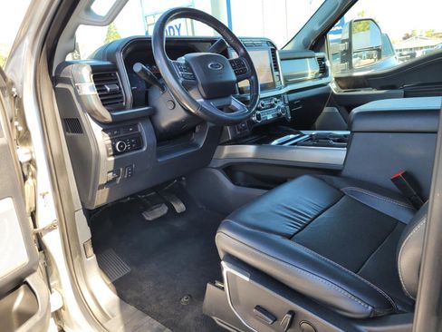 Used 2023 Ford F350 Lariat w/ FX4 Off-Road Package AWD/4WD image 11