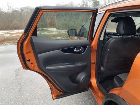 Used 2022 Nissan Rogue Sport SV w/ Technology Package image 27