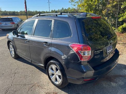 Used 2016 Subaru Forester 2.5i w/ Alloy Wheel Package image 4