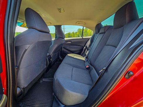 Used 2020 Toyota Corolla LE FWD image 29