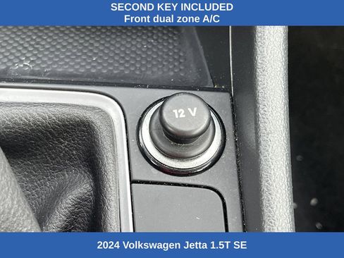 Used 2024 Volkswagen Jetta SE image 7