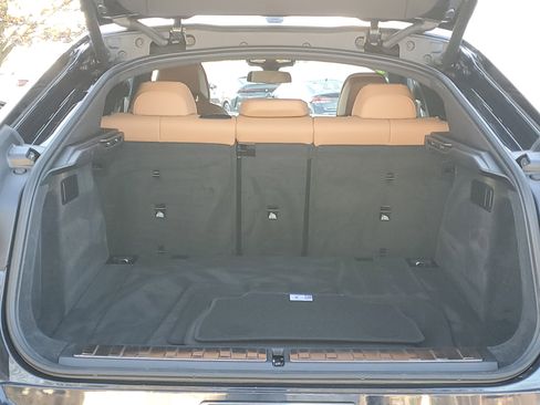 Certified 2025 BMW X6 xDrive40i w/ Executive Package image 26