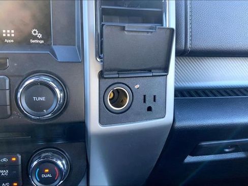 Used 2018 Ford F150 Lariat image 33