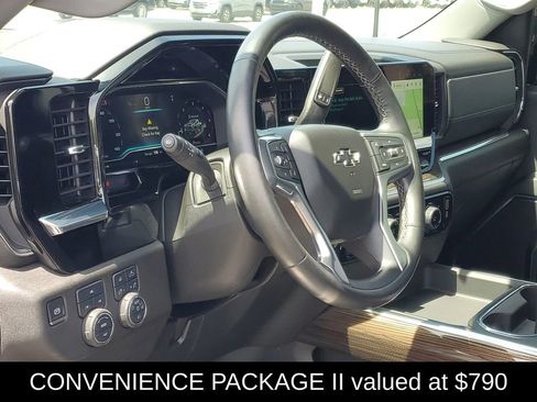 Used 2025 Chevrolet Silverado 2500 LT w/ Trail Boss Package AWD/4WD image 9