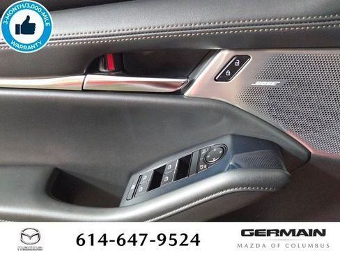 Used 2019 MAZDA MAZDA3 Hatchback w/ Preferred Package image 28